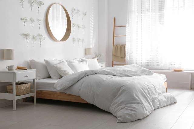 Declutter Your Bedroom: Innovative Hacks for a Peaceful Space