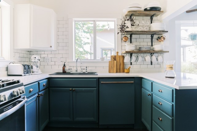 From Chaos to Order: Effective Strategies for Small Kitchen Organization